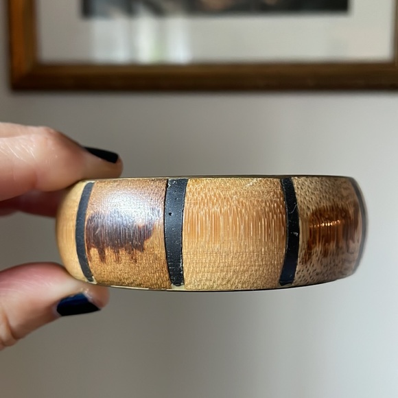 Bronze bangle with wooden elephant inlay 🐘 - Picture 4 of 8